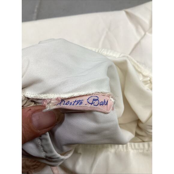 Odette Barsa Cream Colored Slip With Light Pink Embroidered Flowers - Medium - Picture 11 of 11